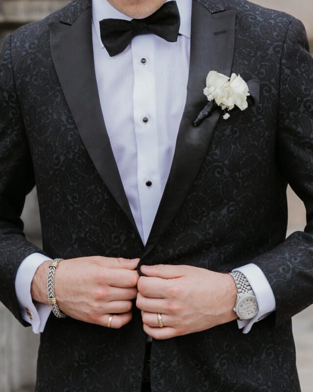 Look Your Best on Your Big Day!👔
From classic tuxedos to modern suits, we have the perfect look for your wedding day. Our expert team will help you find the style and fit that makes you feel like a million bucks. 

📍 Visit us at 1823 Penfield Rd. Penfield NY 14526 to find your perfect suit!
#tuxedo #suits #suit #tux #menswear #rochesterny