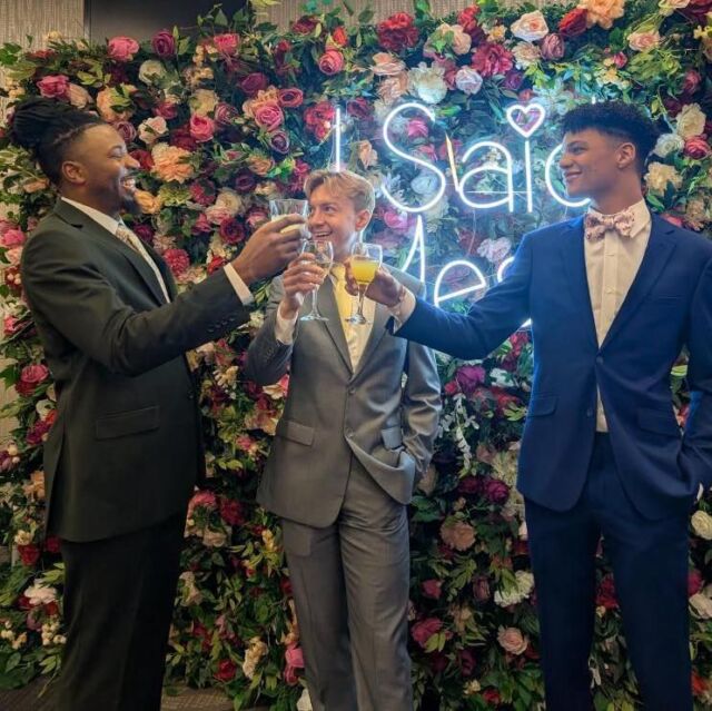Cheers 🥂✨

Look Your Best! For whatever the occasion!👔
From classic tuxedos to modern suits, we have the perfect look for your wedding day. Our expert team will help you find the style and fit that makes you feel like a million bucks. 

📍 Visit us at 1823 Penfield Rd. Penfield NY 14526 to find your perfect suit!

Use the link to schedule your consultation today ➡️ https://incognitomenswear.com/appointment-request/

#tuxedo #suits #suit #tux #menswear #rochesterny